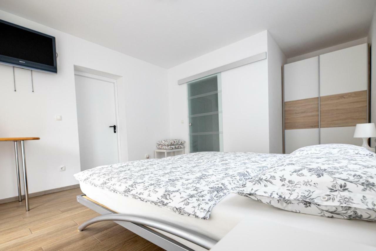 Sobe Meta Bed & Breakfast Brezje Luaran gambar